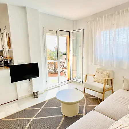 Beautiful Penthouse With Rooftop & Pool Close To Burriana 네르하