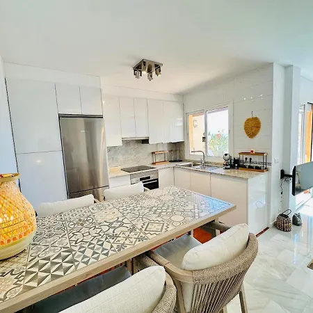Beautiful Penthouse With Rooftop & Pool Close To Burriana 네르하